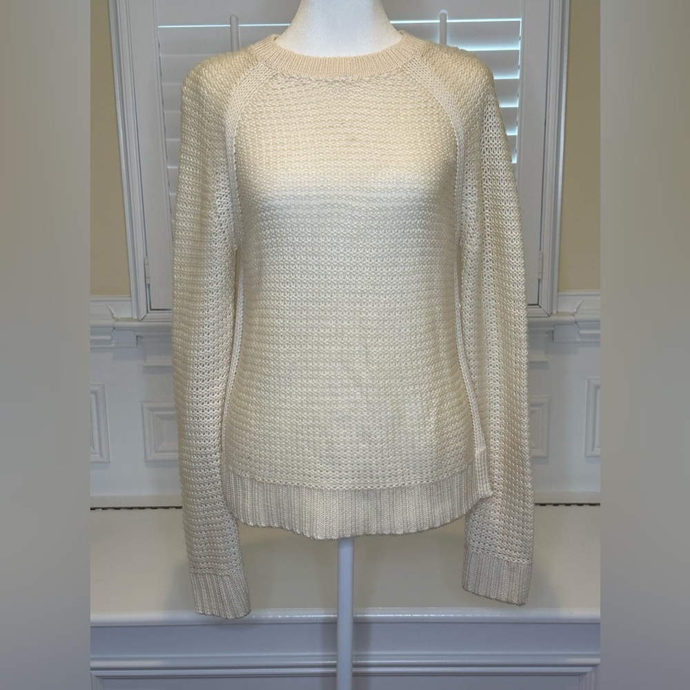 Banana Republic Cream Crew Neck Sweater Womens Medium Textured Raglan Knit